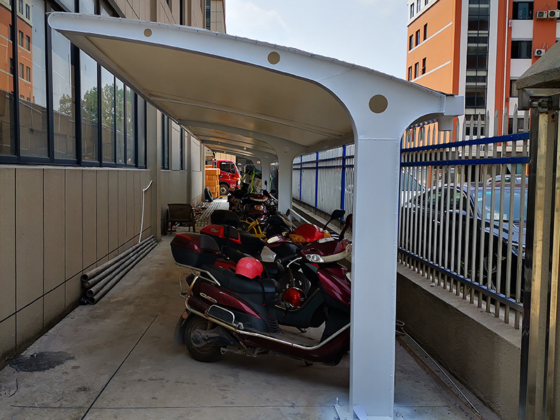 膜結構電動車棚